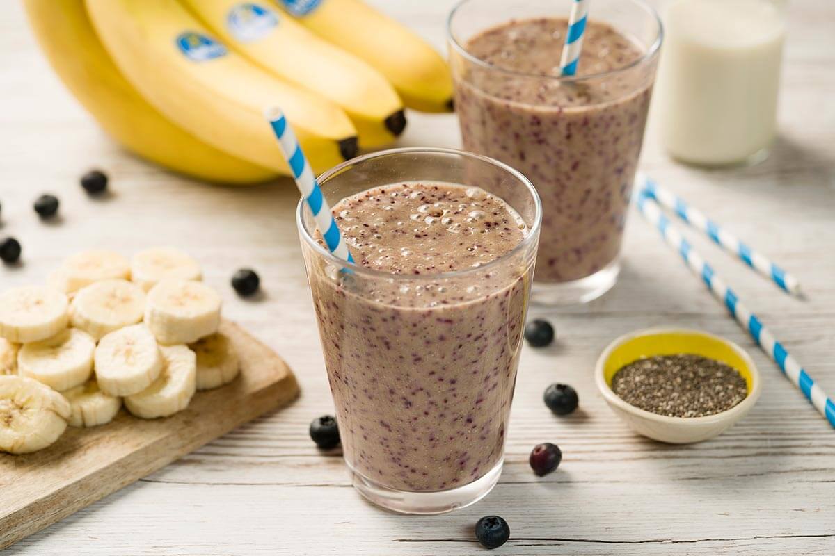 Smoothie με μπανάνα, μύρτιλα και σπόρους chia