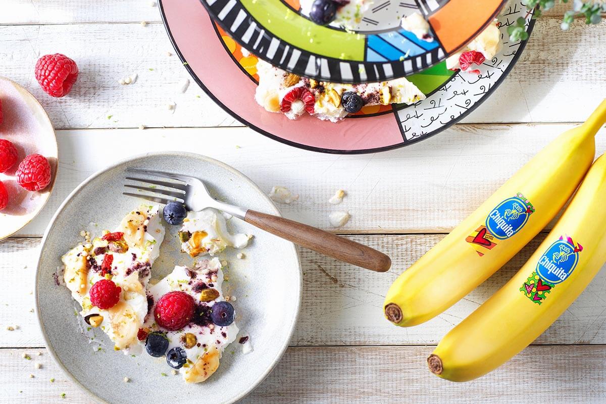 Κομμάτια παγωμένου γιαουρτιού με μπανάνες Chiquita και ακάι μπέρι