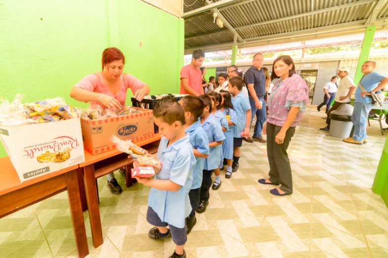 H Chiquita κάνει δωρεά γης για την κατασκευή σχολείων στο Υπουργείο Παιδείας της Κόστα Ρίκα- 7