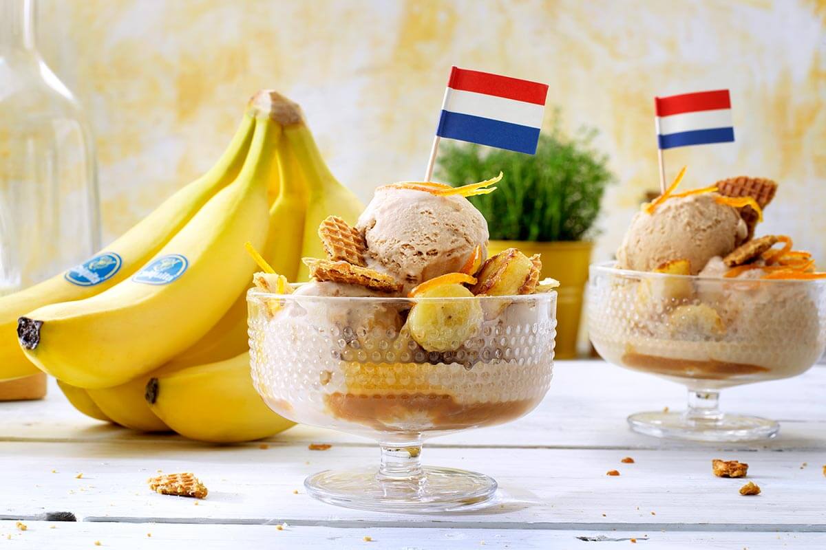 Παγωτό κανέλα με μπανάνα Chiquita και τραγανιστή ολλανδική βάφλα stroopwafel