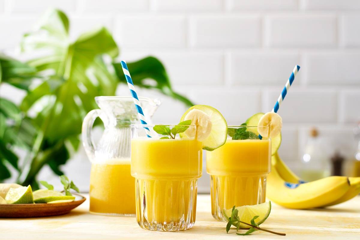 Τροπικό colada shake με μπανάνα Chiquita και νερό καρύδας