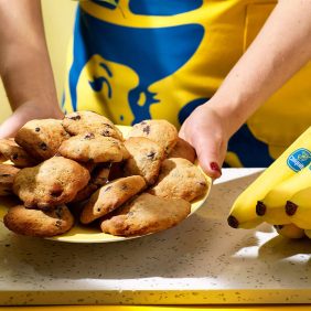 Εύκολα μπισκότα με κομματάκια σοκολάτας και μπανάνα Chiquita