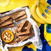 Μπάρες Πρωτεΐνης Χωρίς Ψήσιμο με Μπανάνα Chiquita και Ξηρούς Καρπούς για Πριν την Προπόνηση