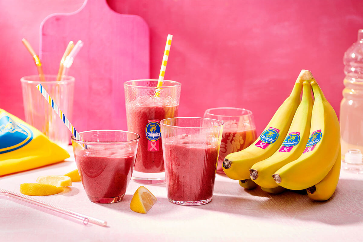 Smoothie από μπανάνες Chiquita με καρότα, σκόνη παντζαριού, αγγούρι