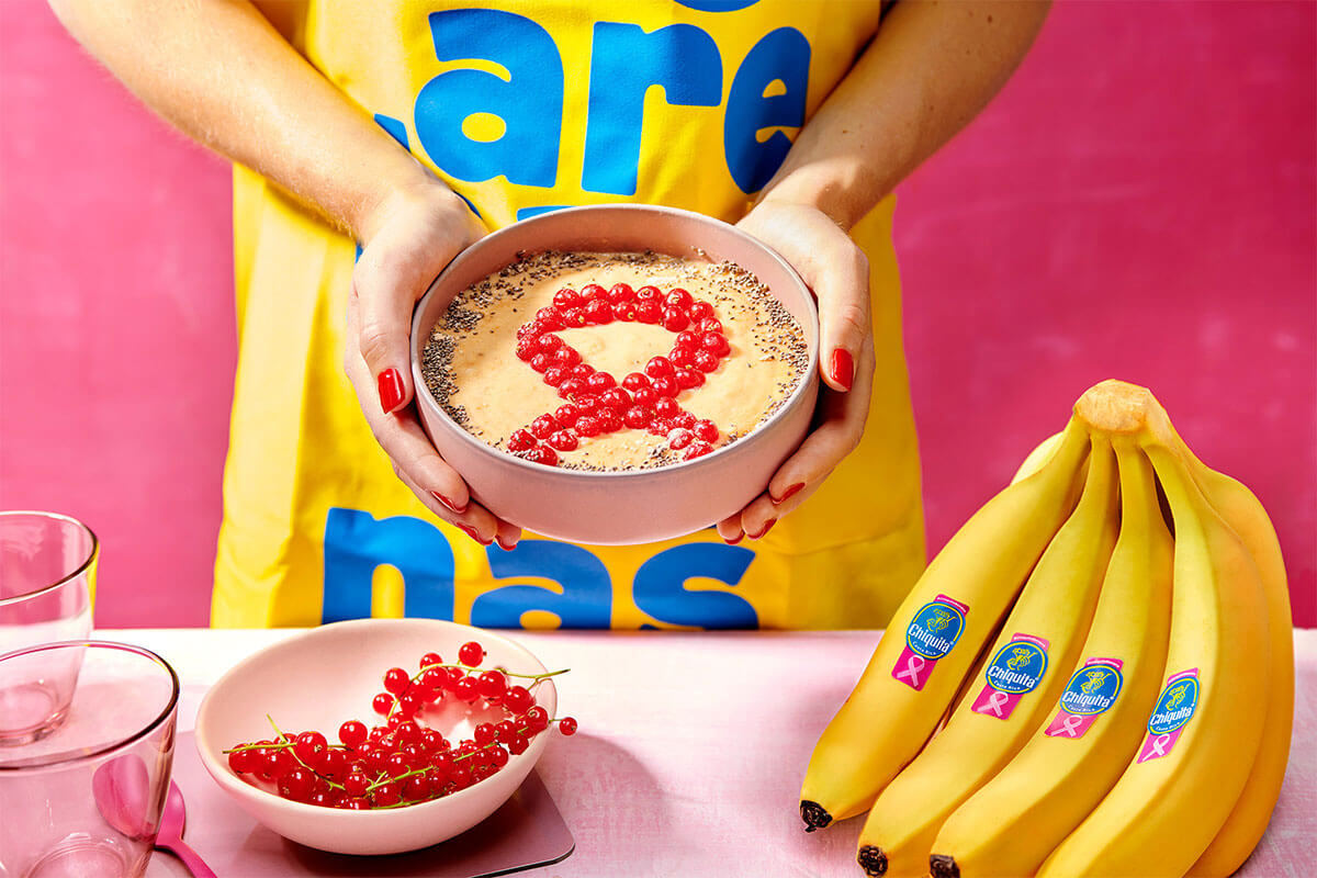 Smoothie σε μπολ με μπανάνες Chiquita, μάνγκο και ανανά