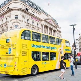 Τα λεωφορεία με την επωνυμία της Chiquita είναι ηλεκτρικά και κυκλοφορούν τώρα στο Λονδίνο!