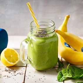 Δυνατό πράσινο smoothie με μπανάνες